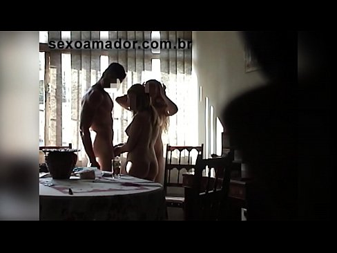 ❤️ Tugann cairde gnéis cuireadh d'fhear ollmhór agus do thriúr in éineacht leis ❌  Just a porn  ag ga.liporno.ru ❌